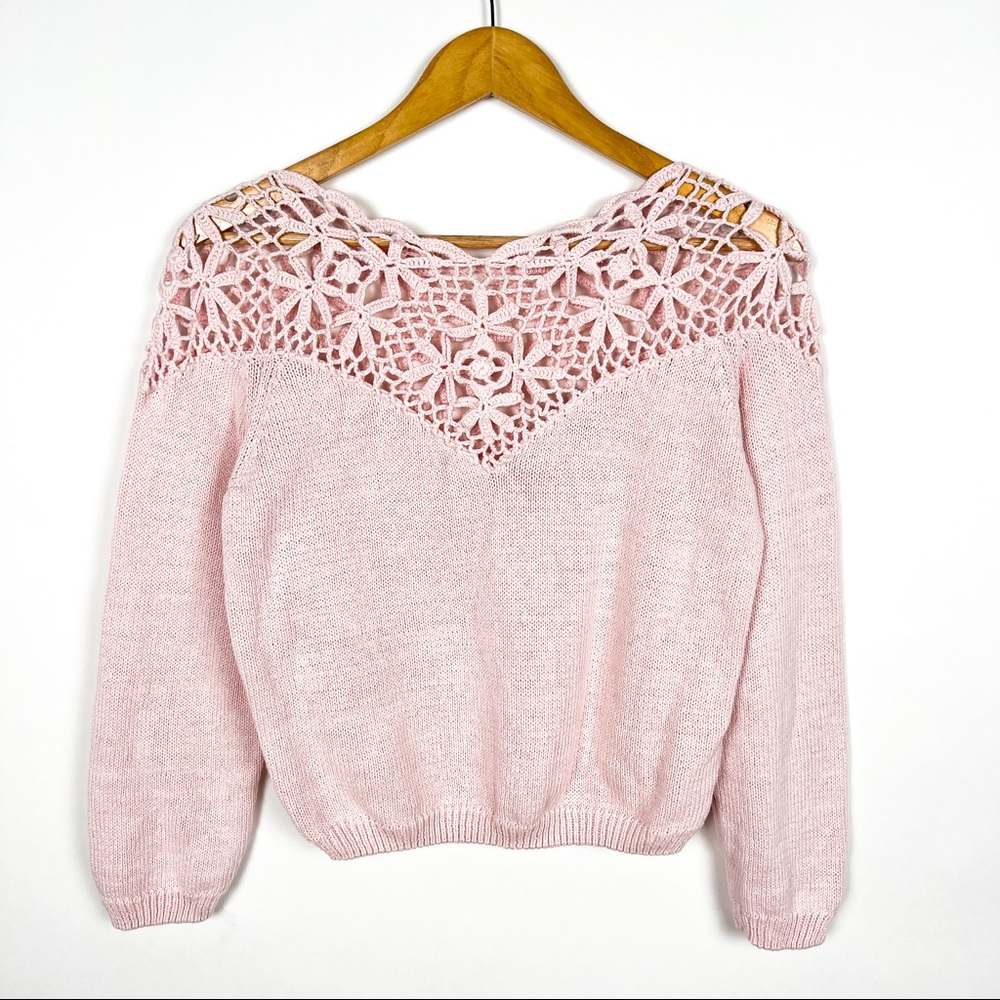 Vintage 80s pink crochet floral knit spring cottage sweater
